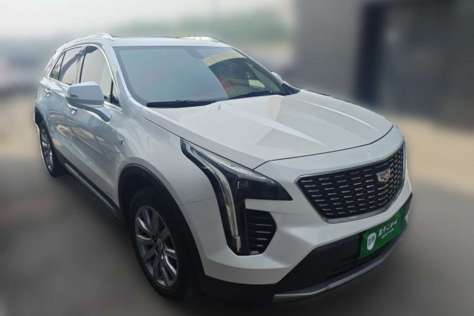 Used Cadillac XT4 2020 28T Two-Wheel-Drive Leading Version Front Right 45 Deg