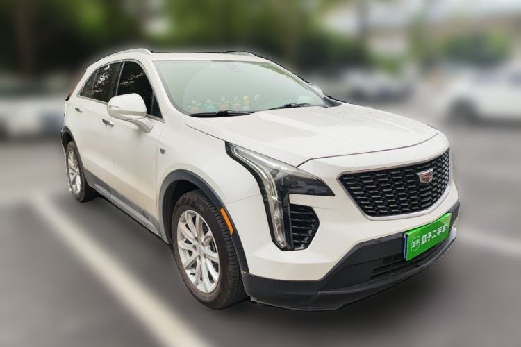 Used Cadillac XT4 2020 Revised Version 28T Two-Wheel Drive Tech Edition Front Right 45 Deg