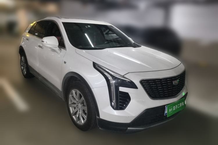Used Cadillac XT4 2020 Revised Version 28T Two-Wheel Drive Leading Edition Front Right 45 Deg