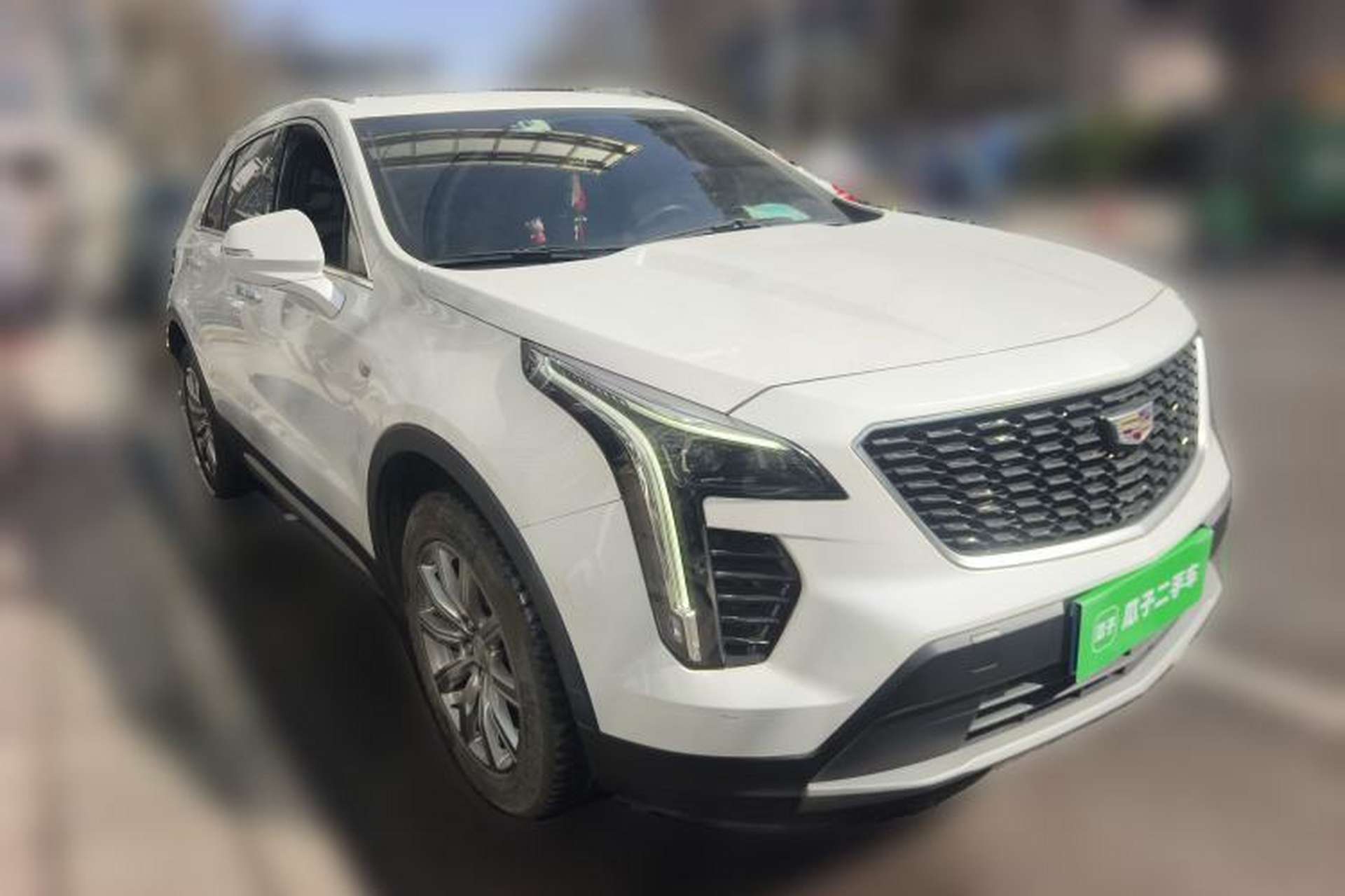 Used Cadillac XT4 2020 28T Two-Wheel-Drive Leading Version Front Right 45 Deg