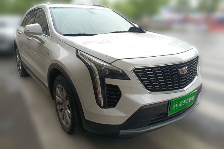 Used Cadillac XT4 2020 Revised Version 28T Two-Wheel Drive Leading Edition Front Right 45 Deg