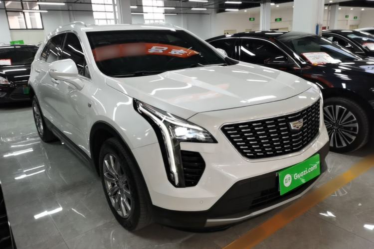 Used Cadillac XT4 2020 Revised Version 28T Two-Wheel Drive Leading Edition Front Right 45 Deg