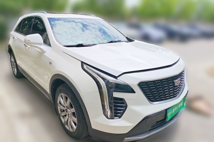 Used Cadillac XT4 2020 28T Two-Wheel-Drive Leading Version Front Right 45 Deg