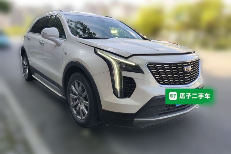Used Cadillac XT4 2020 28T Two-Wheel-Drive Luxury Version Front Right 45 Deg