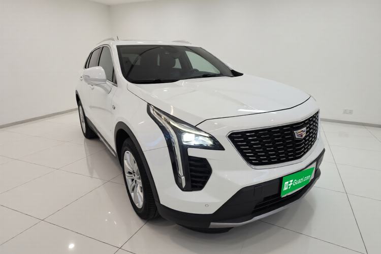 Used Cadillac XT4 2020 28T Two-Wheel-Drive Leading Version Front Right 45 Deg