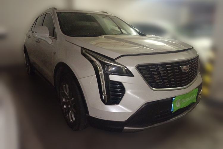 Used Cadillac XT4 2020 28T Two-Wheel-Drive Leading Version Front Right 45 Deg