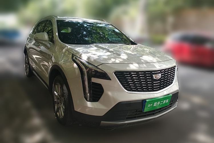 Used Cadillac XT4 2020 Revised Version 28T Two-Wheel Drive Luxury Edition Front Right 45 Deg