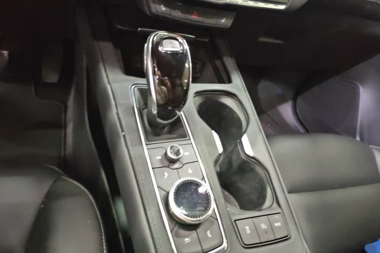 Used Cadillac XT4 2020 28T Two-Wheel-Drive Leading Version Gear Lever