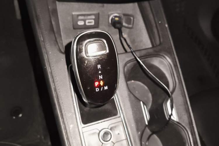Used Cadillac XT4 2020 28T Two-Wheel-Drive Leading Version Gear Lever