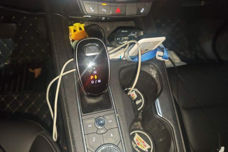 Used Cadillac XT4 2020 Revised Version 28T Two-Wheel Drive Leading Edition Gear Lever