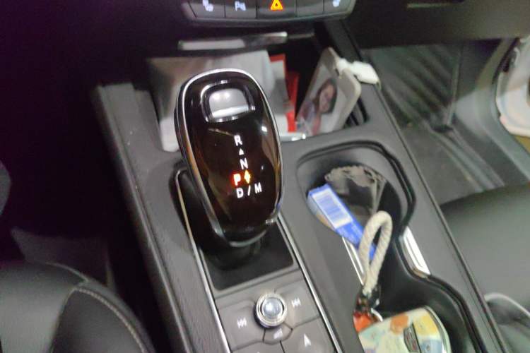 Used Cadillac XT4 2020 Revised Version 28T Two-Wheel Drive Leading Edition Gear Lever