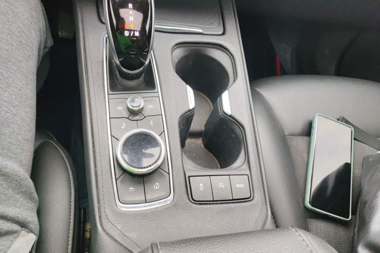 Used Cadillac XT4 2020 Revised Version 28T Two-Wheel Drive Tech Edition Gear Lever