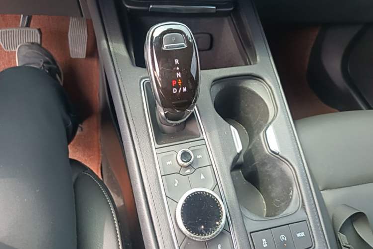 Used Cadillac XT4 2020 28T Two-Wheel-Drive Leading Version Gear Lever