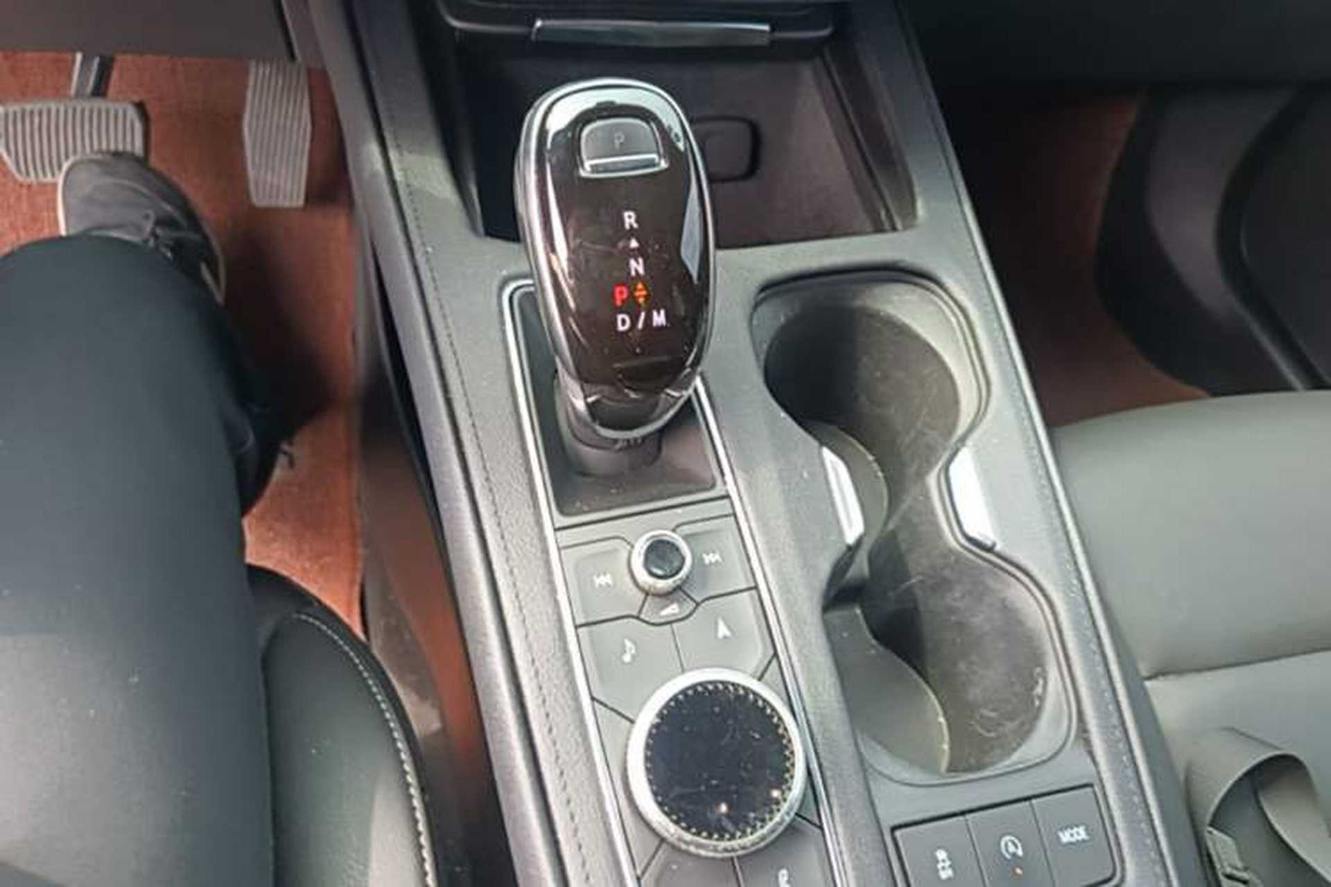 Used Cadillac XT4 2020 28T Two-Wheel-Drive Leading Version Gear Lever