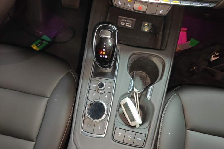 Used Cadillac XT4 2020 Revised Version 28T Two-Wheel Drive Leading Edition Gear Lever