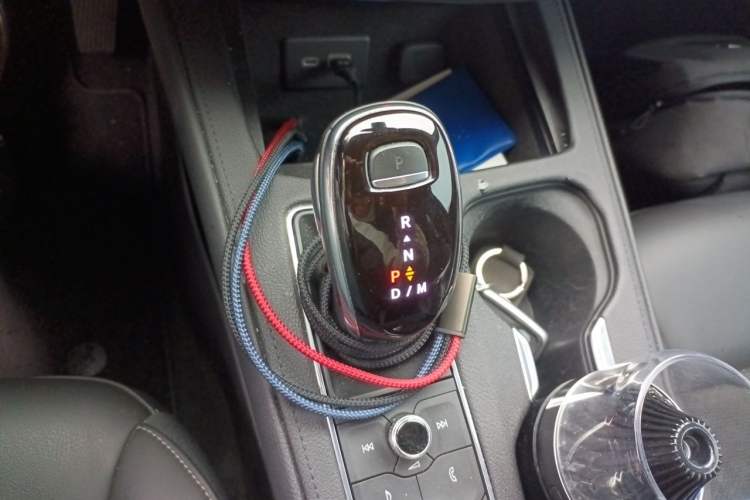 Used Cadillac XT4 2020 Revised Version 28T Two-Wheel Drive Tech Edition Gear Lever