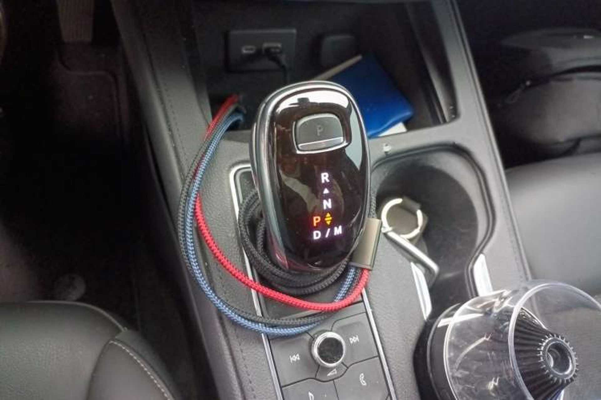Used Cadillac XT4 2020 Revised Version 28T Two-Wheel Drive Tech Edition Gear Lever