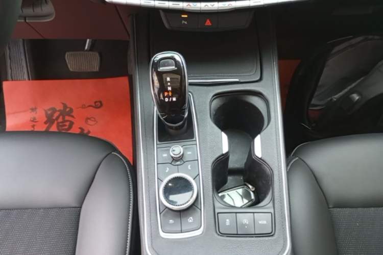 Used Cadillac XT4 2020 Revised Version 28T Two-Wheel Drive Tech Edition Gear Lever