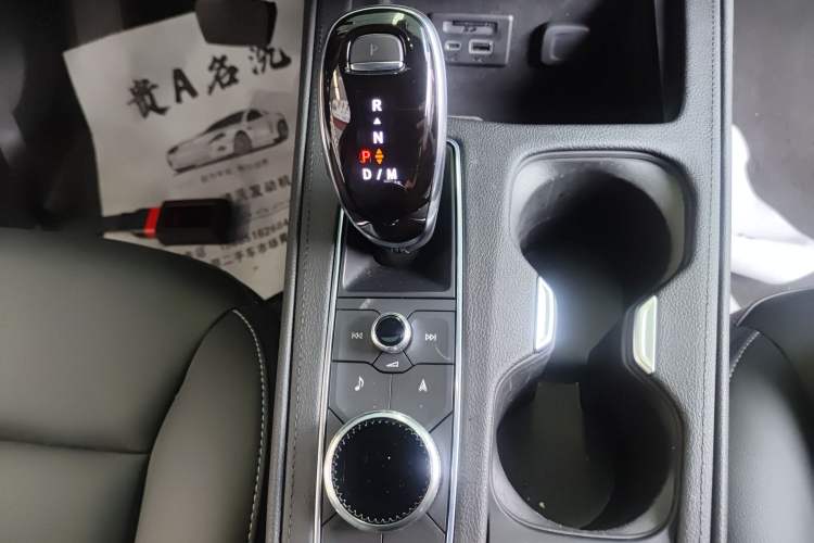 Used Cadillac XT4 2020 Revised Version 28T Two-Wheel Drive Leading Edition Gear Lever