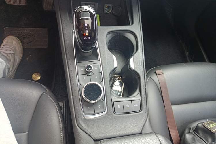 Used Cadillac XT4 2020 Revised Version 28T Two-Wheel Drive Leading Edition Gear Lever