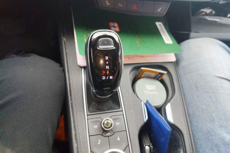 Used Cadillac XT4 2020 28T Two-Wheel-Drive Leading Version Gear Lever