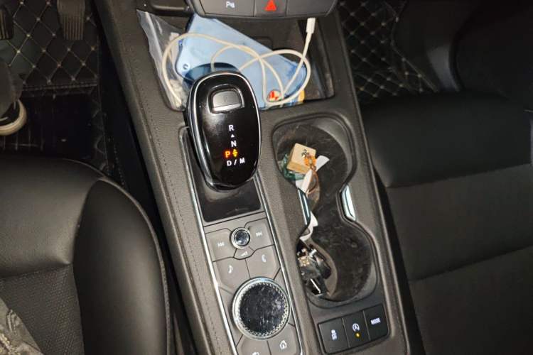Used Cadillac XT4 2020 Revised Version 28T Two-Wheel Drive Leading Edition Gear Lever