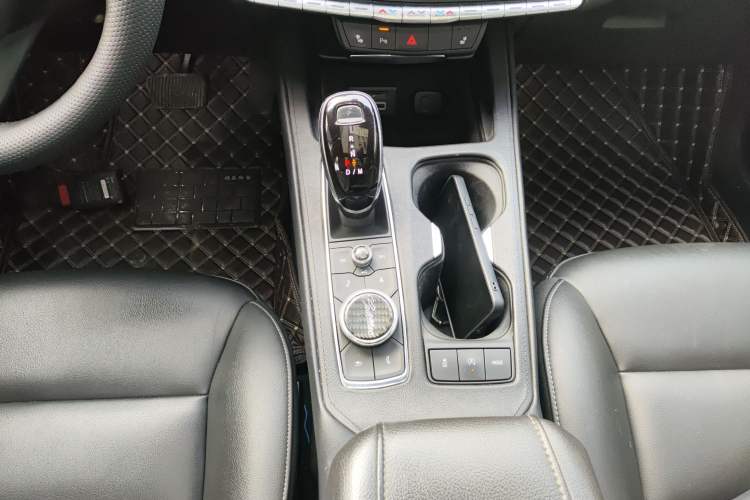 Used Cadillac XT4 2020 28T Two-Wheel-Drive Leading Version Gear Lever