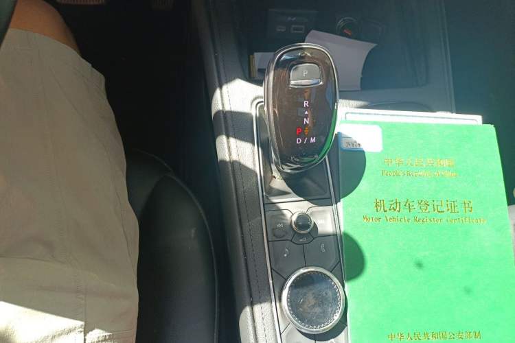 Used Cadillac XT4 2020 Revised Version 28T Two-Wheel Drive Leading Edition Gear Lever