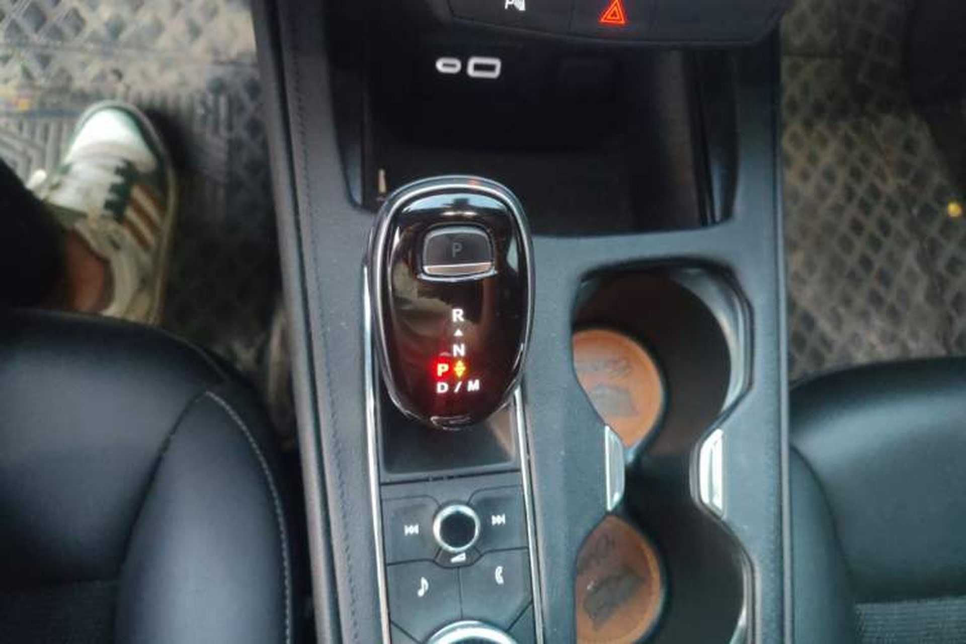 Used Cadillac XT4 2020 Revised Version 28T Two-Wheel Drive Tech Edition Gear Lever