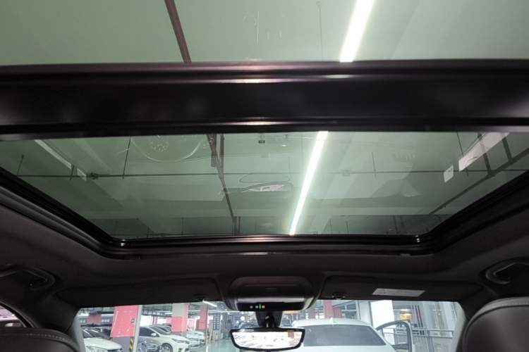 Used Cadillac XT4 2020 Revised Version 28T Two-Wheel Drive Luxury Edition Headliner