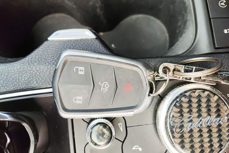 Used Cadillac XT4 2020 28T Two-Wheel-Drive Leading Version Interior 1