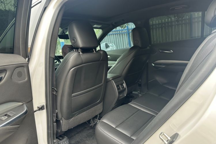 Used Cadillac XT4 2020 Revised Version 28T Two-Wheel Drive Leading Edition Interior 2