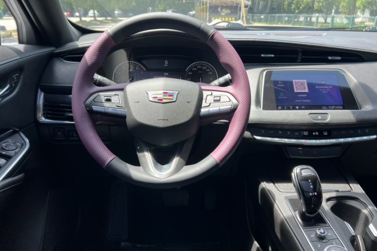 Used Cadillac XT4 2020 Revised Version 28T Two-Wheel Drive Tech Edition Interior 3
