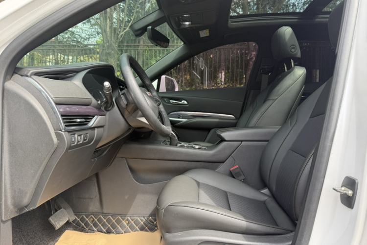 Used Cadillac XT4 2020 Revised Version 28T Two-Wheel Drive Tech Edition Interior 3