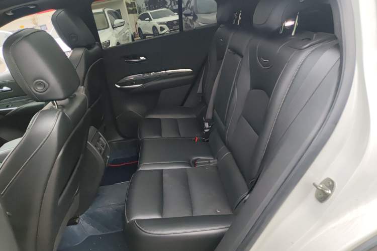Used Cadillac XT4 2020 Revised Version 28T Two-Wheel Drive Tech Edition Interior 4