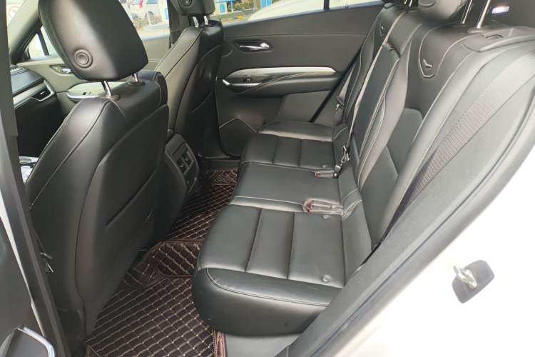 Used Cadillac XT4 2020 28T Two-Wheel-Drive Leading Version Interior 4