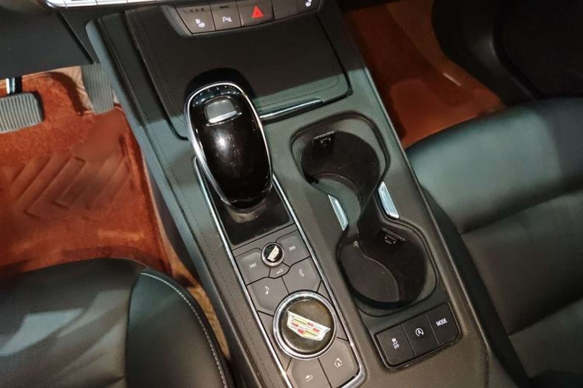 Used Cadillac XT4 2020 Revised Version 28T Two-Wheel Drive Luxury Edition Interior 5