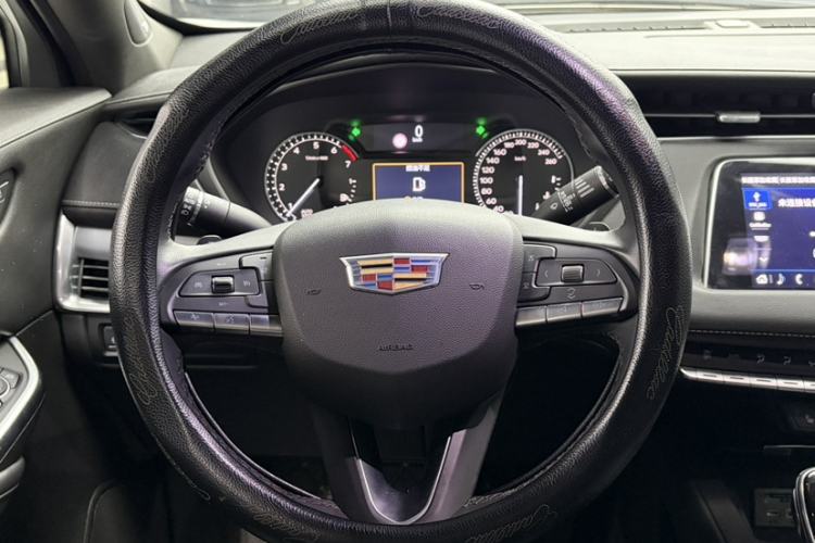 Used Cadillac XT4 2020 28T Two-Wheel-Drive Leading Version Interior 7