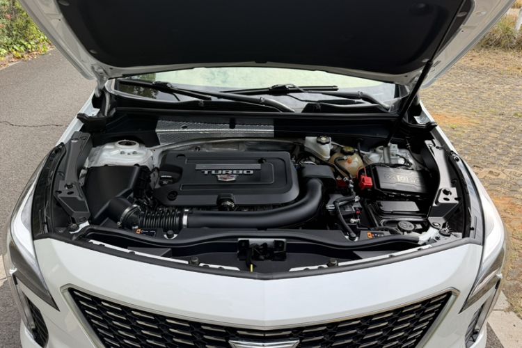 Used Cadillac XT4 2020 Revised Version 28T Two-Wheel Drive Tech Edition Interior 7