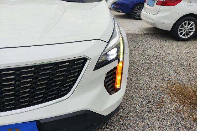 Used Cadillac XT4 2020 Revised Version 28T Two-Wheel Drive Tech Edition Left Front Headlight