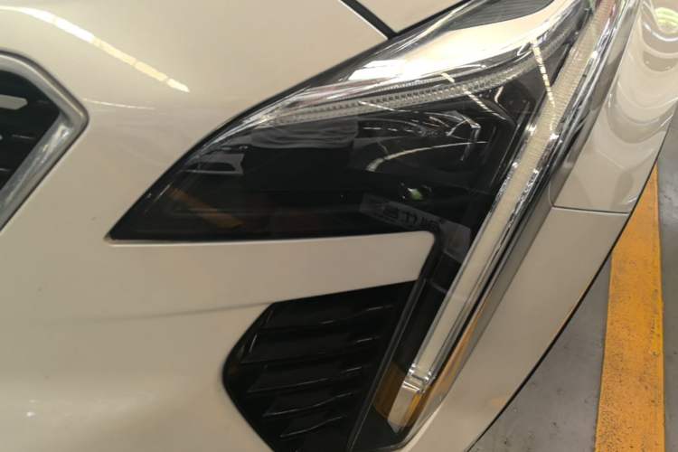 Used Cadillac XT4 2020 Revised Version 28T Two-Wheel Drive Leading Edition Left Front Headlight