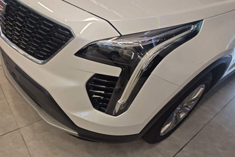 Used Cadillac XT4 2020 Revised Version 28T Two-Wheel Drive Leading Edition Left Front Headlight