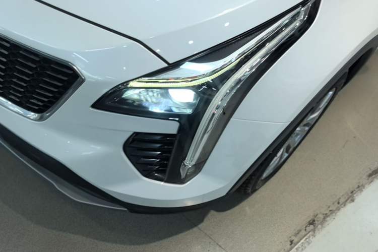 Used Cadillac XT4 2020 Revised Version 28T Two-Wheel Drive Leading Edition Left Front Headlight