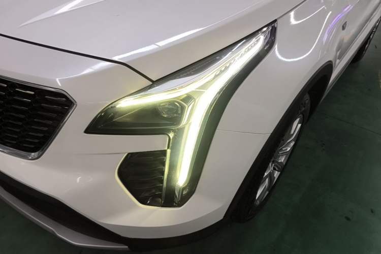 Used Cadillac XT4 2020 Revised Version 28T Two-Wheel Drive Luxury Edition Left Front Headlight