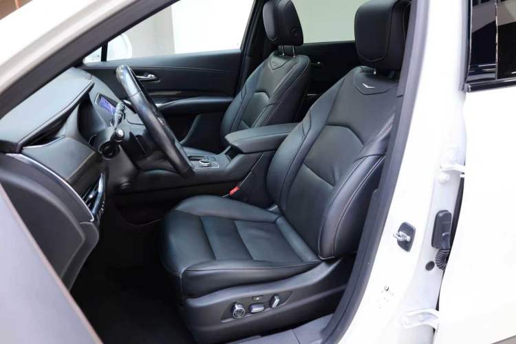 Used Cadillac XT4 2020 28T 4x4 Platinum Sport Edition Left Front Seat