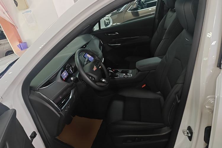 Used Cadillac XT4 2020 Revised Version 28T Two-Wheel Drive Tech Edition Left Front Seat