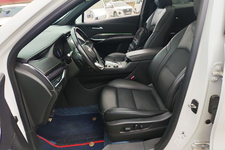 Used Cadillac XT4 2020 Revised Version 28T Two-Wheel Drive Tech Edition Left Front Seat