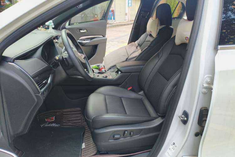 Used Cadillac XT4 2020 Revised Version 28T Two-Wheel Drive Tech Edition Left Front Seat