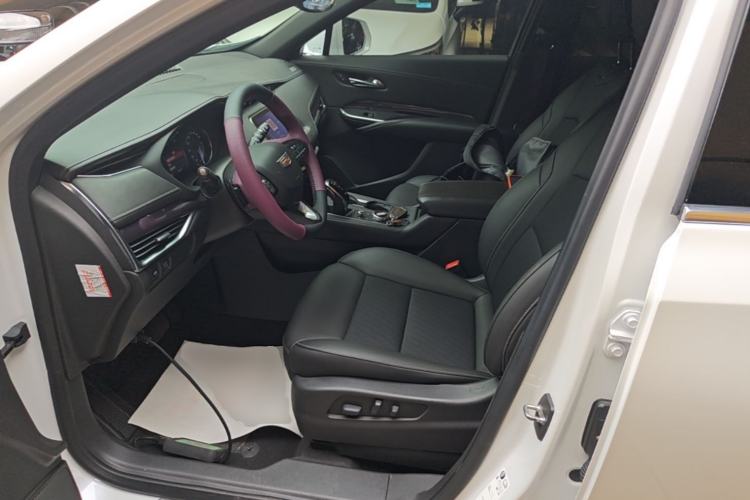 Used Cadillac XT4 2020 Revised Version 28T Two-Wheel Drive Tech Edition Left Front Seat