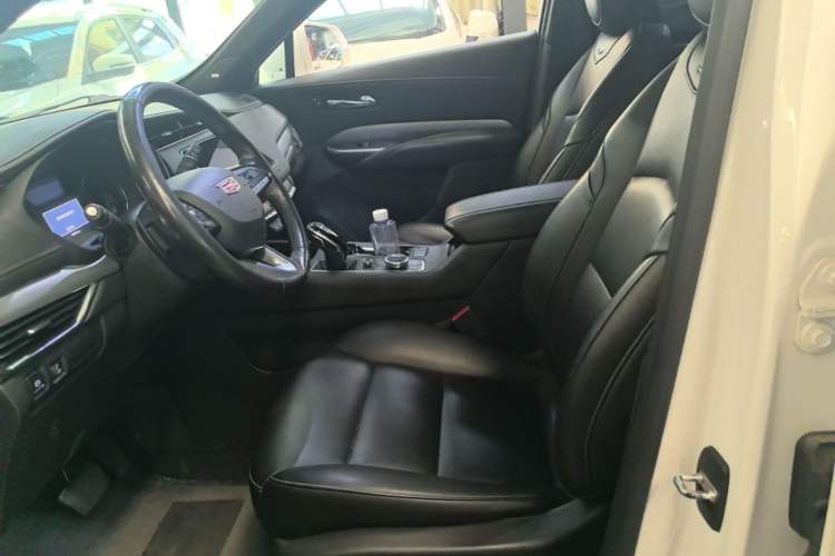 Used Cadillac XT4 2020 Revised Version 28T Two-Wheel Drive Leading Edition Left Front Seat